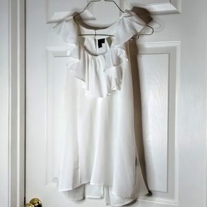 White sleeveless top size L